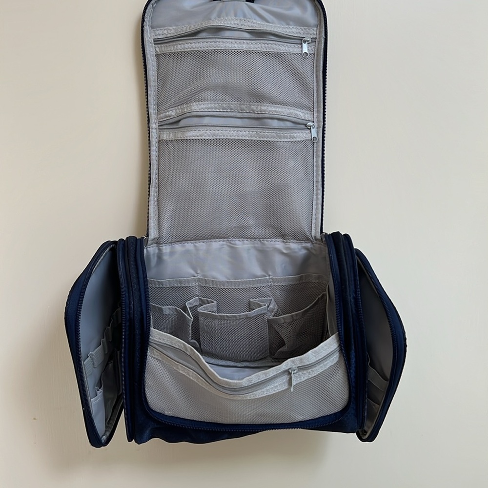 Hanging Travel Toiletries/Cosmetic Bag